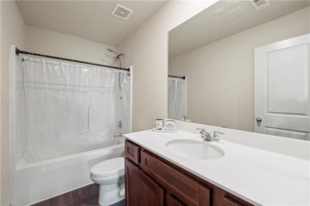 249 Seasons Valley, Pendergrass, GA 30567