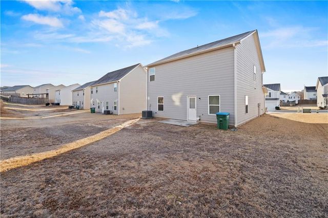 249 Seasons Valley, Pendergrass, GA 30567