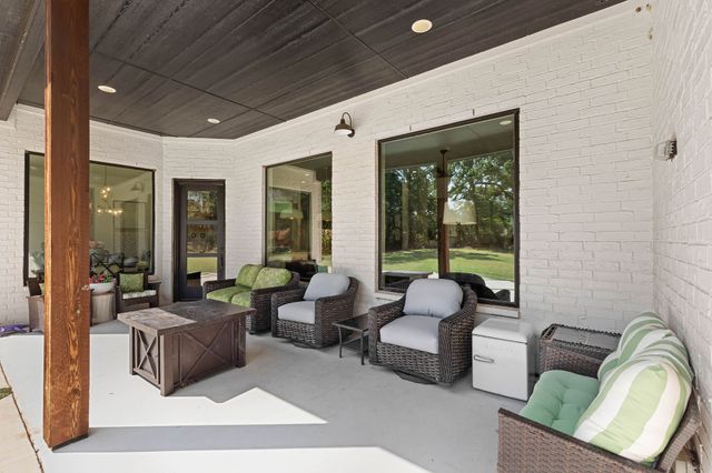 509 Durbin Court, Runaway Bay, TX 76426