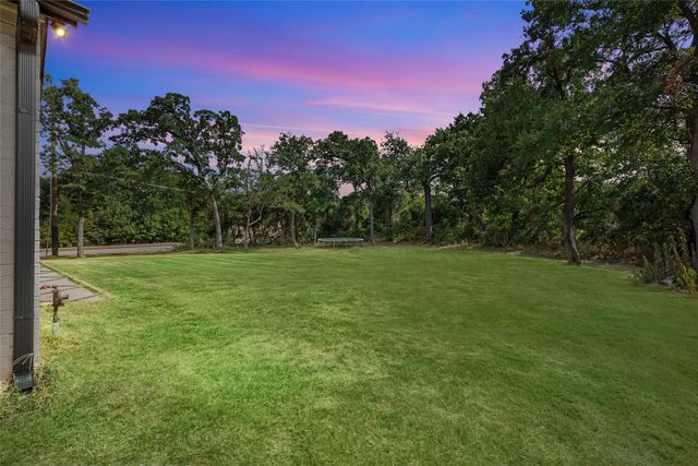 509 Durbin Court, Runaway Bay, TX 76426