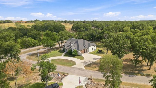 509 Durbin Court, Runaway Bay, TX 76426