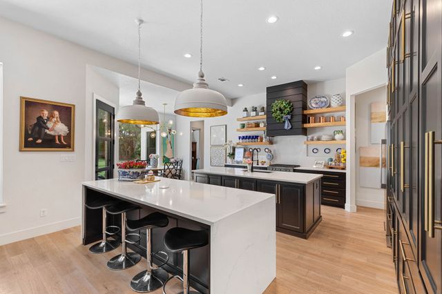 509 Durbin Court, Runaway Bay, TX 76426