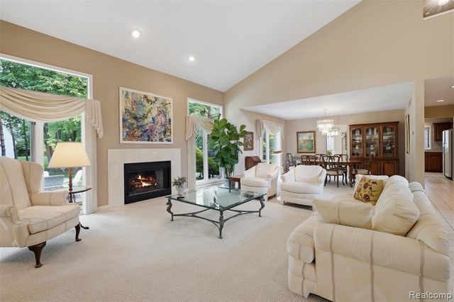 4963 Countryside Drive, West Bloomfield, MI 48323