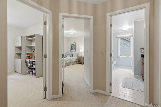 4963 Countryside Drive, West Bloomfield, MI 48323