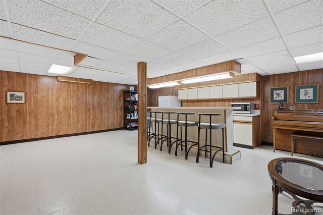 4963 Countryside Drive, West Bloomfield, MI 48323