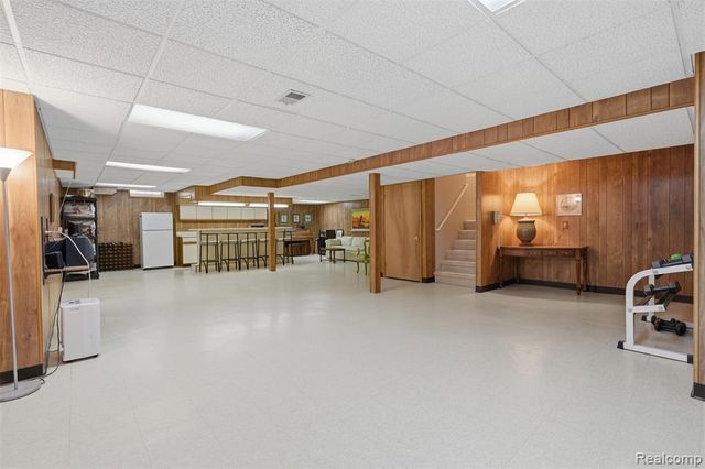 4963 Countryside Drive, West Bloomfield, MI 48323