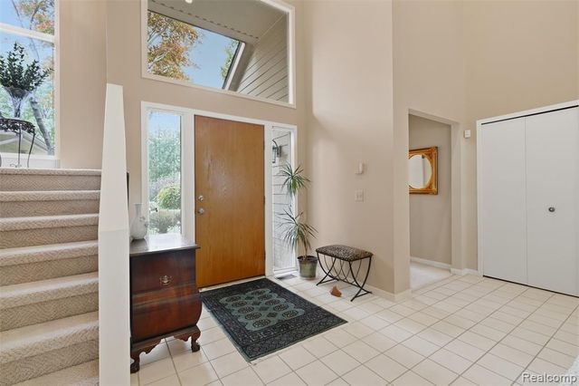 4963 Countryside Drive, West Bloomfield, MI 48323
