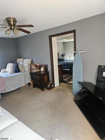 215 W 3Rd Ave, Roselle Boro, NJ 07203