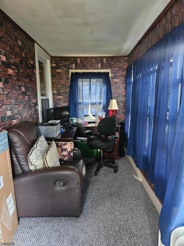 215 W 3Rd Ave, Roselle Boro, NJ 07203