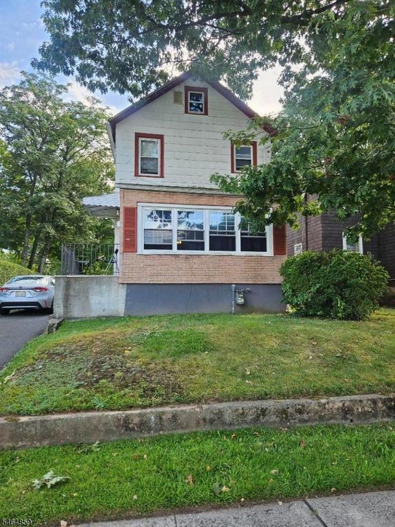215 W 3Rd Ave, Roselle Boro, NJ 07203