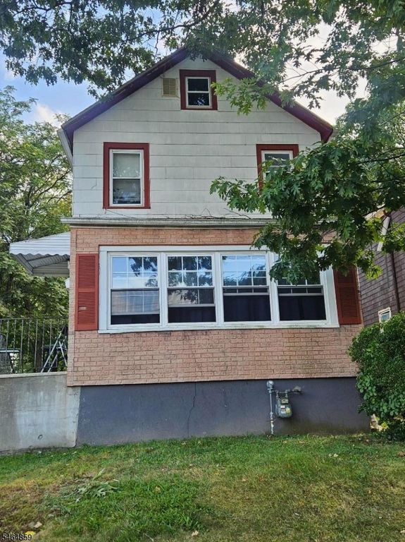 215 W 3Rd Ave, Roselle Boro, NJ 07203 — photo 2