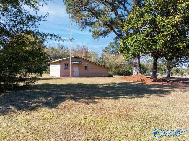 2844 Rainbow Avenue N, Rainsville, AL 35986