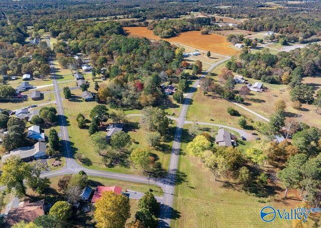 2844 Rainbow Avenue N, Rainsville, AL 35986