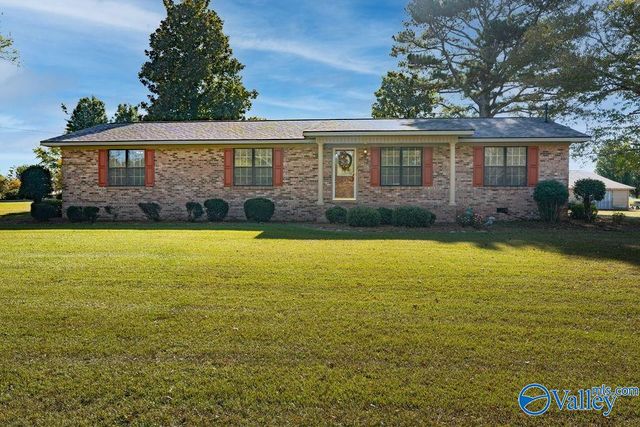 2844 Rainbow Avenue N, Rainsville, AL 35986