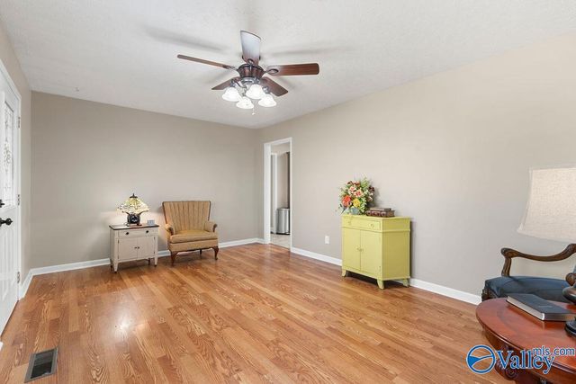 2844 Rainbow Avenue N, Rainsville, AL 35986