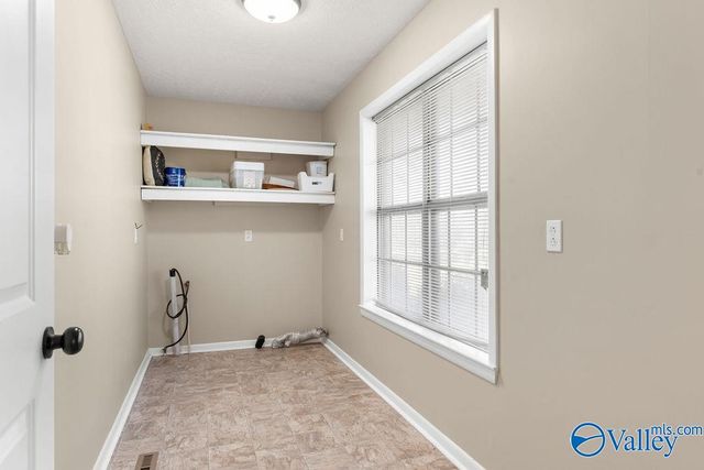 2844 Rainbow Avenue N, Rainsville, AL 35986