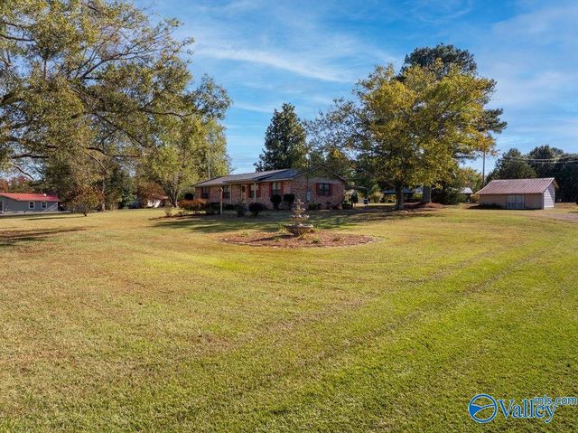 2844 Rainbow Avenue N, Rainsville, AL 35986