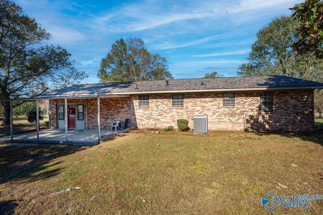 2844 Rainbow Avenue N, Rainsville, AL 35986