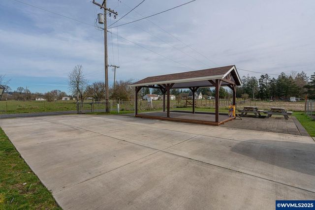 3350 Oak Knoll Rd NW, Salem, OR 97304