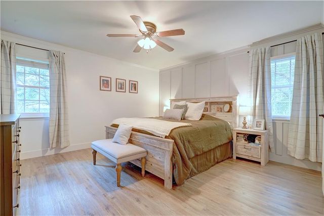 2420 SW Rome Court, Blue Springs, MO 64015