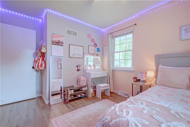 2420 SW Rome Court, Blue Springs, MO 64015