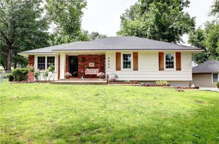 2420 SW Rome Court, Blue Springs, MO 64015