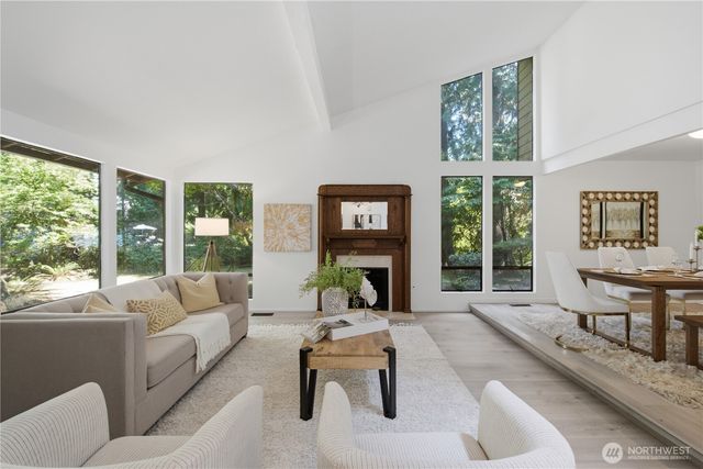 21926 SE 37th Street, Sammamish, WA 98075