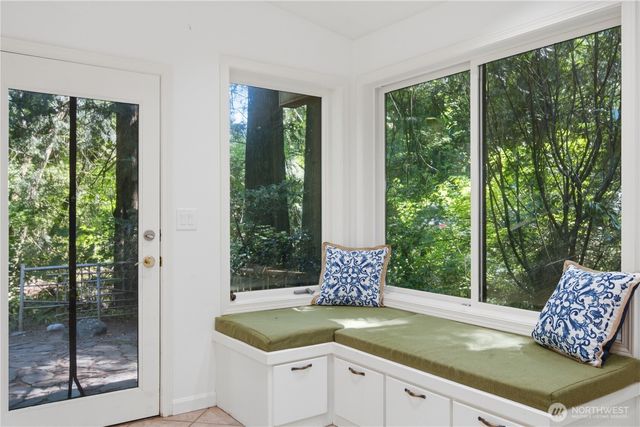 21926 SE 37th Street, Sammamish, WA 98075
