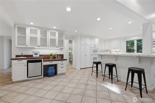 21926 SE 37th Street, Sammamish, WA 98075