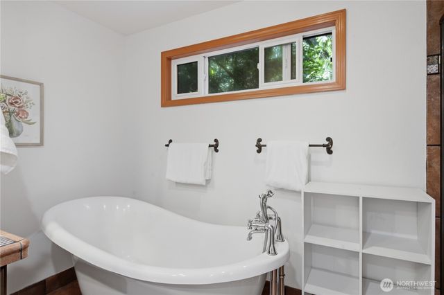 21926 SE 37th Street, Sammamish, WA 98075