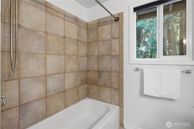 21926 SE 37th Street, Sammamish, WA 98075