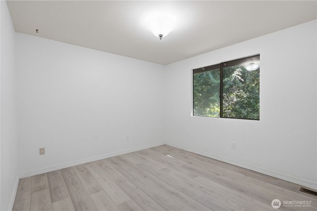 21926 SE 37th Street, Sammamish, WA 98075