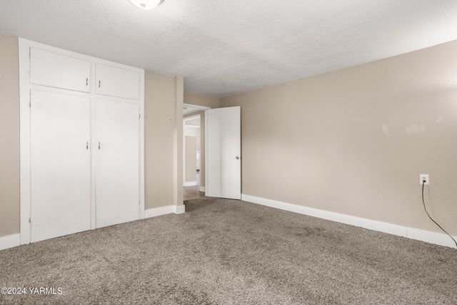 S 702 72ND Ave, Yakima, WA 98908