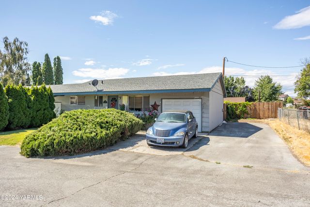 S 702 72ND Ave, Yakima, WA 98908