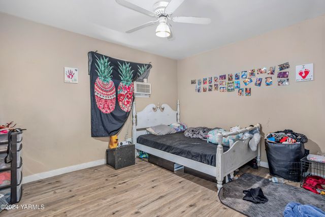 S 702 72ND Ave, Yakima, WA 98908