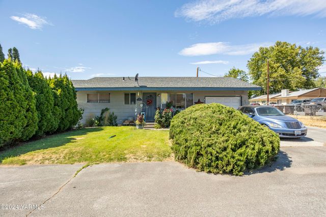 S 702 72ND Ave, Yakima, WA 98908
