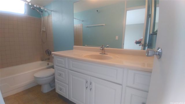 1060 Kamehameha Highway 3204B, Pearl City, HI 96782