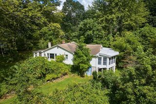 7 Pine Valley Rd, Northampton, MA 01062