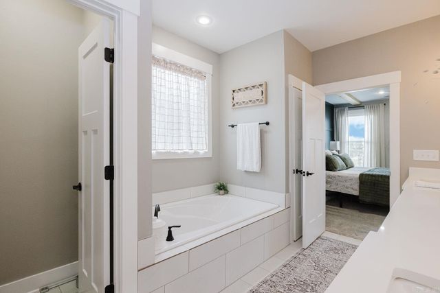 9250 Gunter Loop, Benton, AR 72019