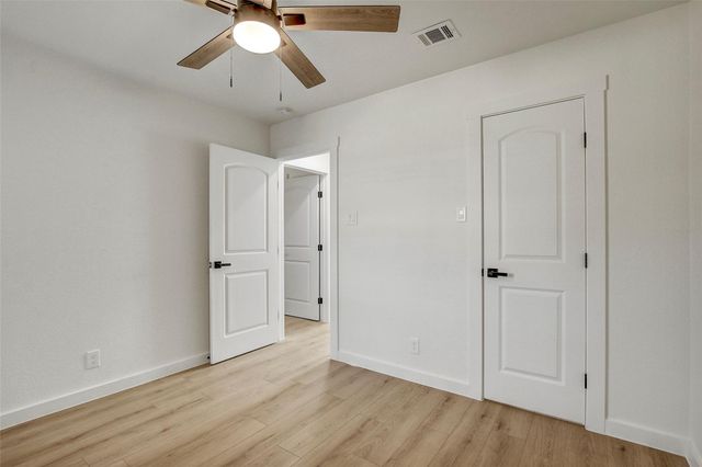1402 Valleyridge CIR B, Austin, TX 78704