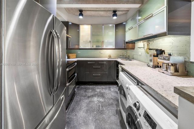 301 Michigan Ave 403, Miami Beach, FL 33139