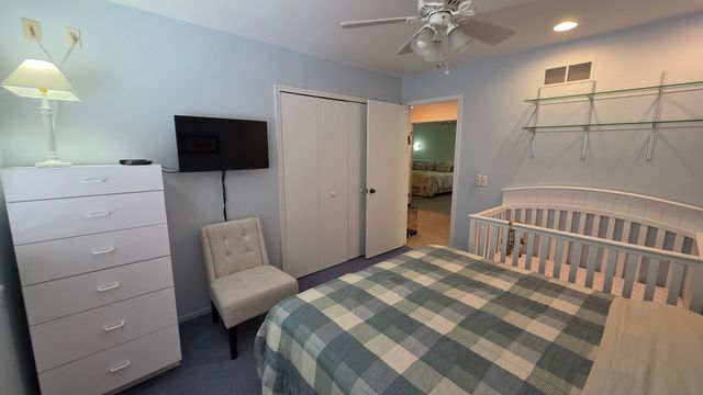 5256 Wright Way E, West Bloomfield, MI 48322