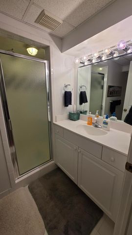 5256 Wright Way E, West Bloomfield, MI 48322