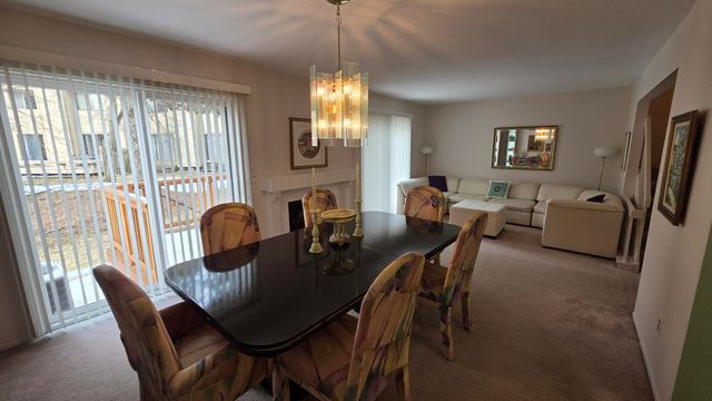 5256 Wright Way E, West Bloomfield, MI 48322