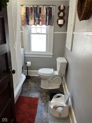 204 S Barr Street, Crawfordsville, IN 47933