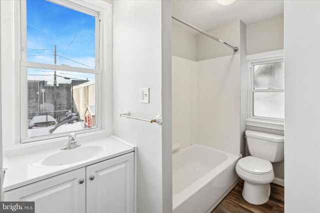 326 E AIRY ST #1, Norristown, PA 19401