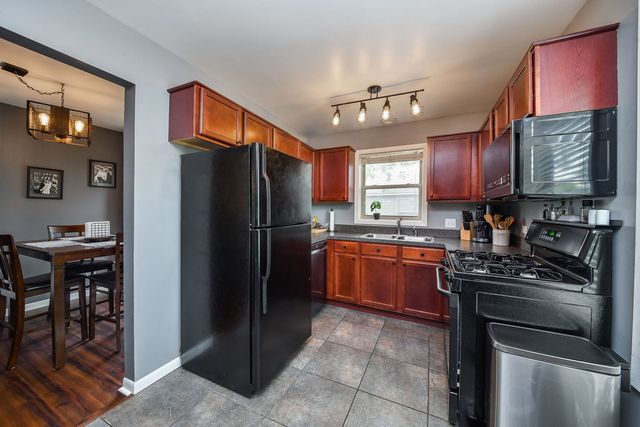 1348 Mc Dowell Road 204, Naperville, IL 60563