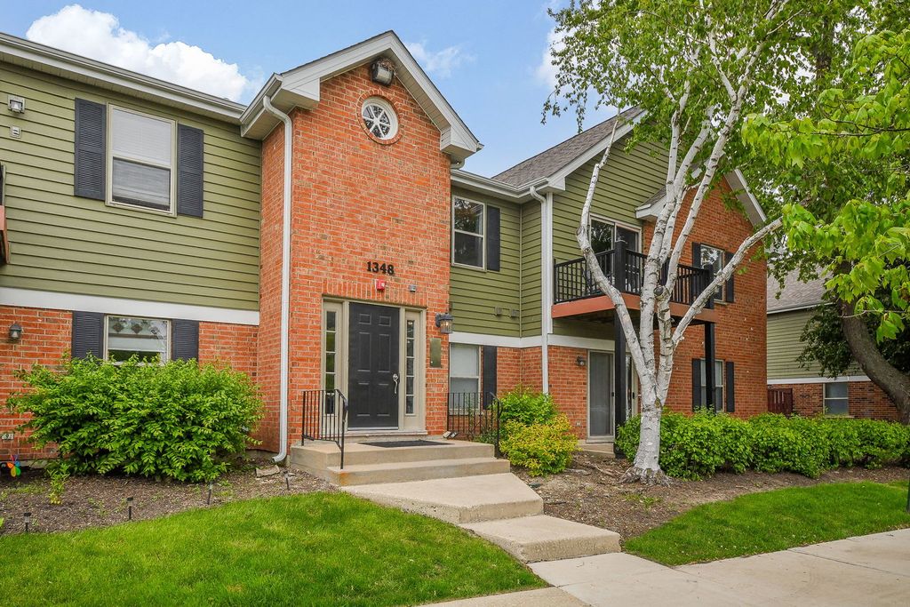1348 Mc Dowell Road 204, Naperville, IL 60563