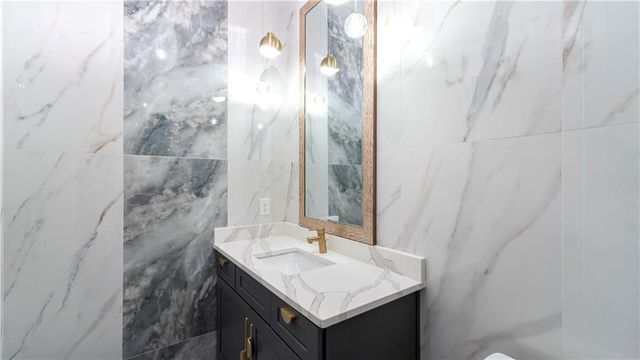 208 Indian Hills Trail, Marietta, GA 30068