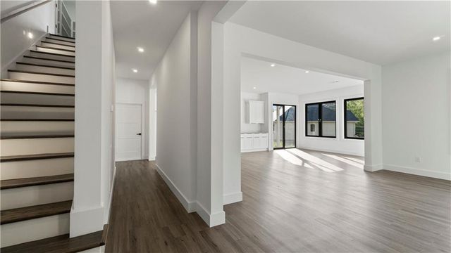 208 Indian Hills Trail, Marietta, GA 30068